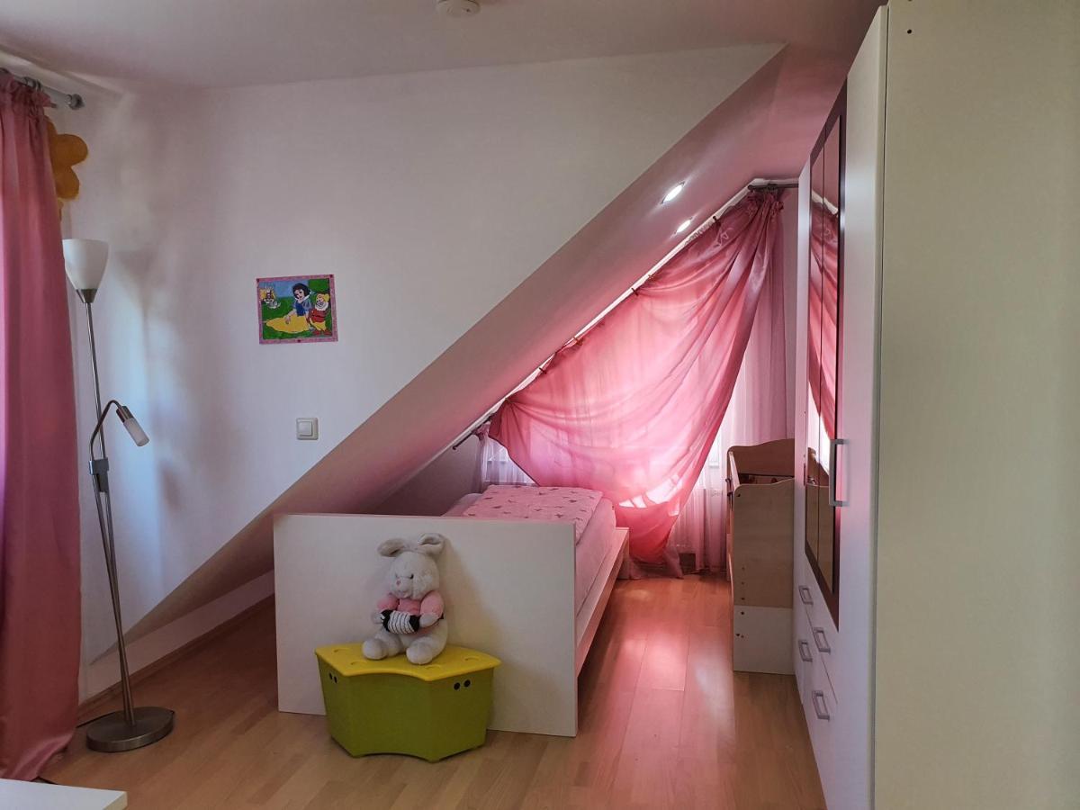 Ferienwohnung Vikolisa Bad Schonborn Exterior foto