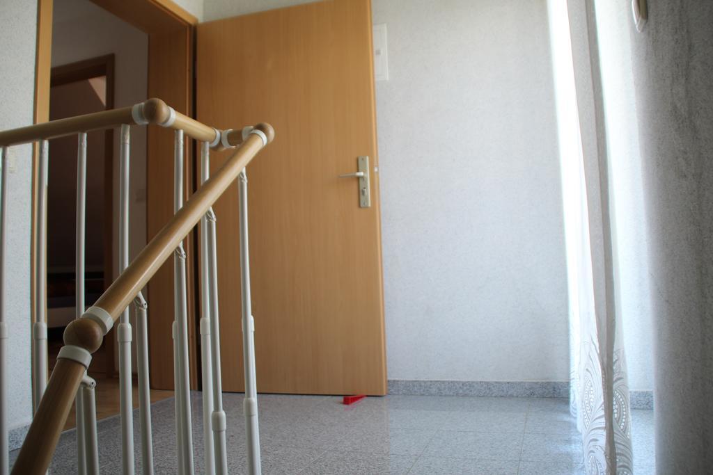 Ferienwohnung Vikolisa Bad Schonborn Exterior foto