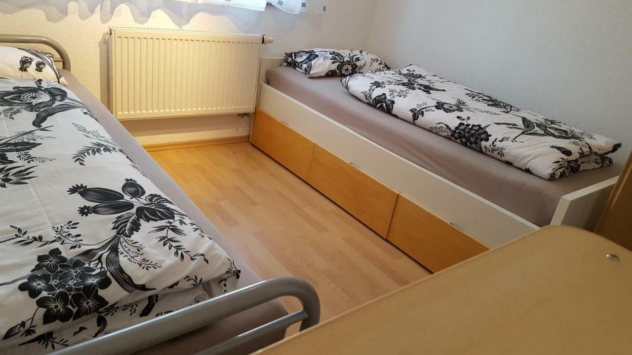 Ferienwohnung Vikolisa Bad Schonborn Exterior foto